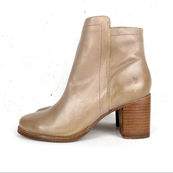 Frye Shoes - Frye Addie Inside Zip Short Tan Leather Heeled Boots Size 9.5